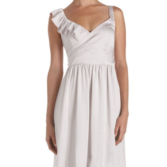 Andrew Marc Dresses & Skirts - Andrew Marc New Marshmallow Ruffle Surplice Dress